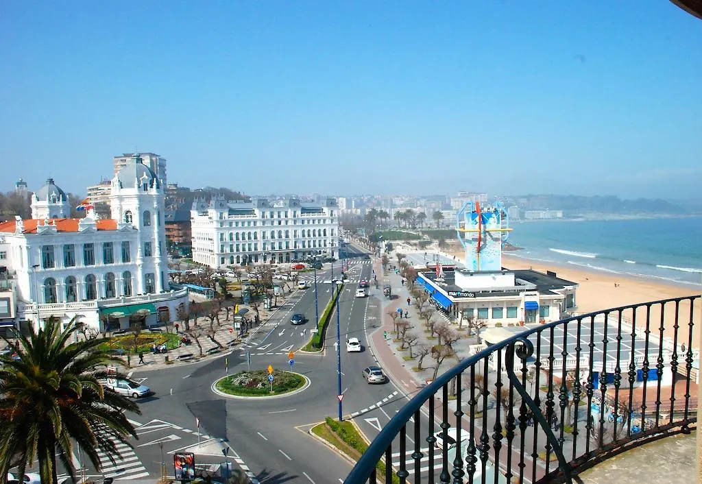 Отель Silken Rio Сантандер 4*,